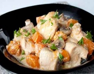 Рецепт приготовления курицы с тыквой под сливочным соусом с грибами