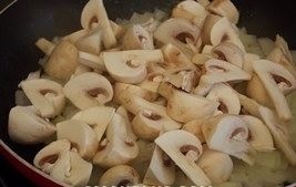 Крученики с грибами из свинины - рецепт приготовления